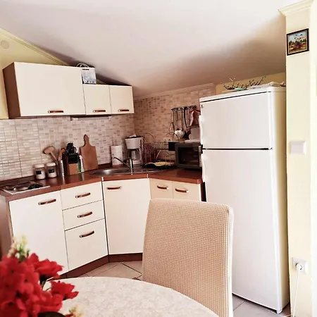 Adriatic Riviera Apartman *