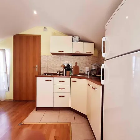 Adriatic Riviera Apartman *