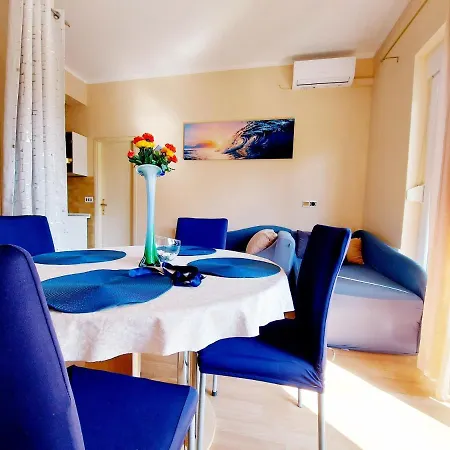 Adriatic Riviera * קריקווניצה